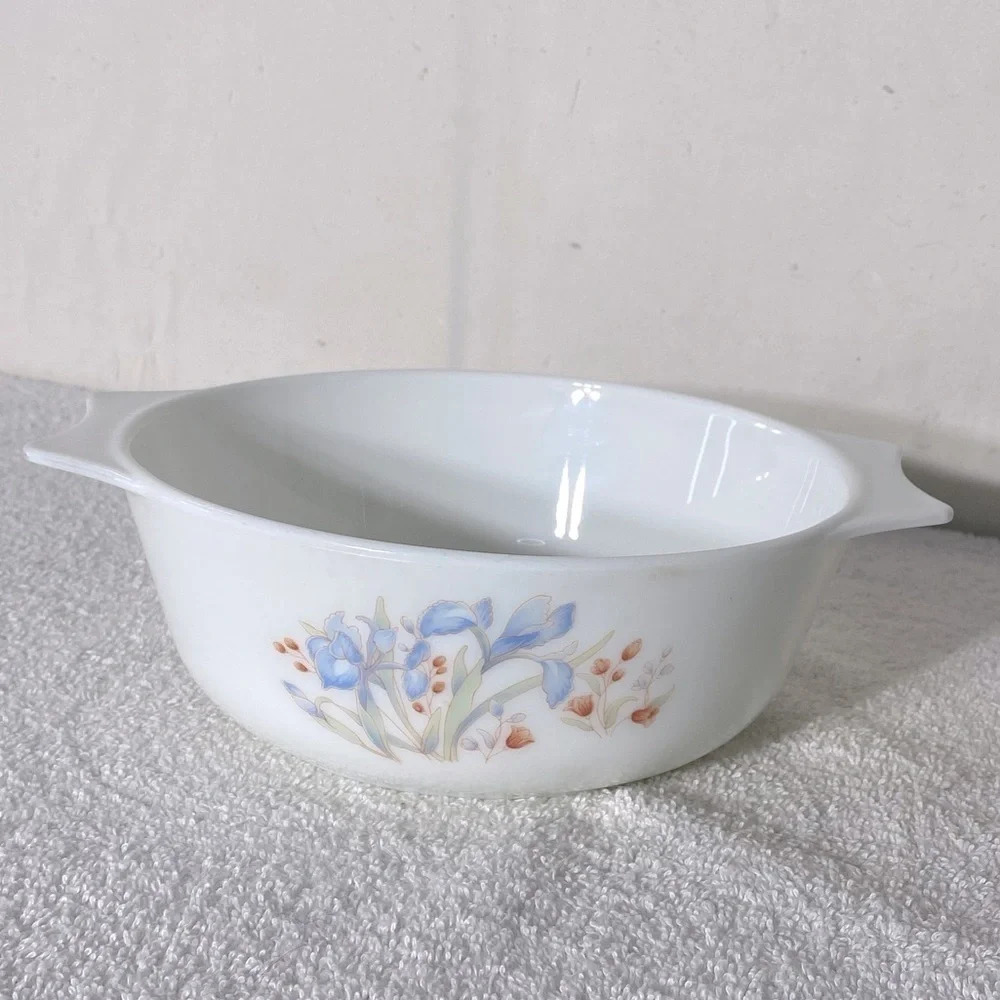 Vintage England Pyrex Blue Iris Round Casserole Dish Cottagecore Countrycore